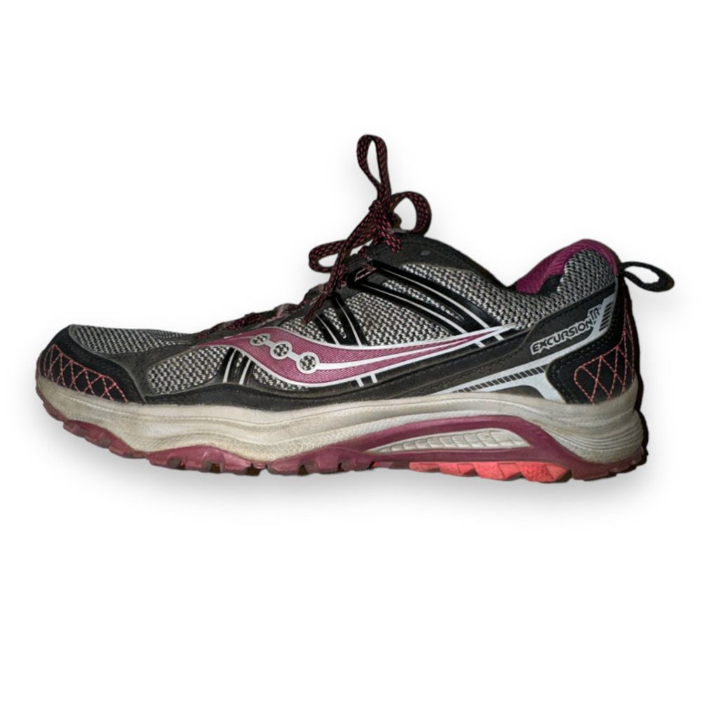 Saucony Women's Grid Excursion Trail Hiking Shoe Black Berry Coral 9.5